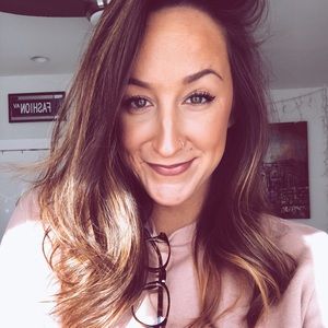 Meet your Posher, Jeanette